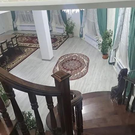 Elegant Escape Apartment III - Free Parking, Easy Access To City Center Братислава Екстер'єр фото