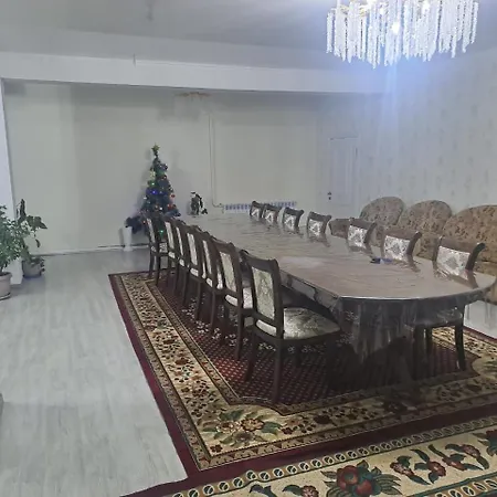 Elegant Escape Apartment III - Free Parking, Easy Access To City Center Братислава Екстер'єр фото