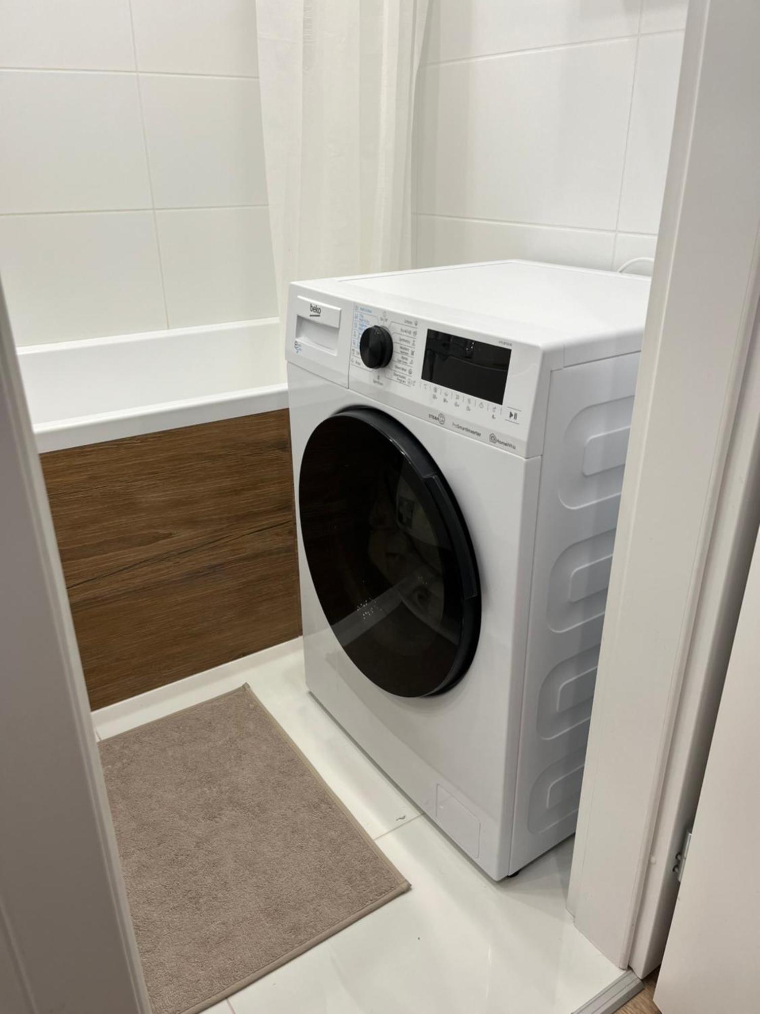 Apartment Elegant Escape Iii - Free Parking, Easy Access To Center *
